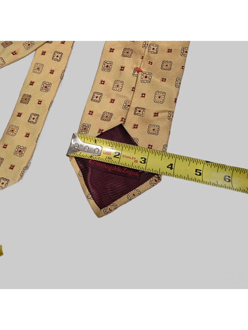 Ermenegildo Zegna Men's 100% Silk Necktie ITALY Luxury Medallion  59x3.3/4